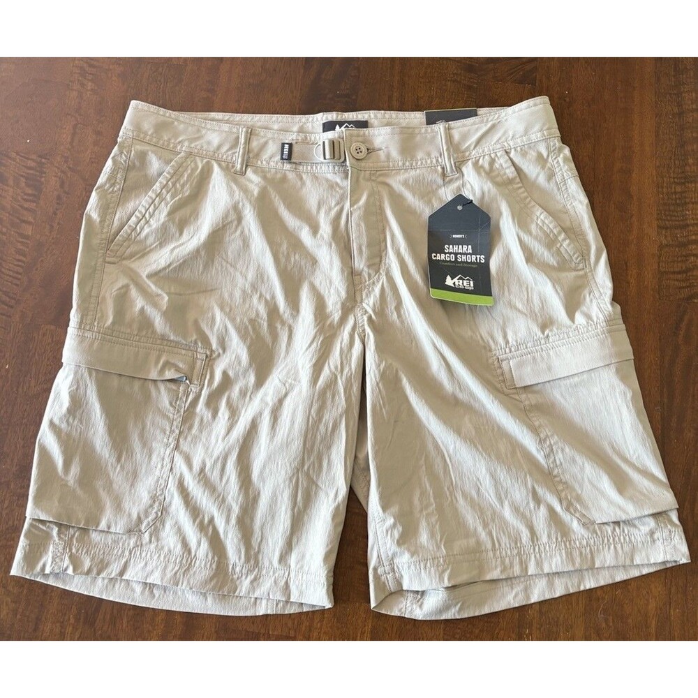 REI Women's Sahara Cargo Shorts Nylon Size 14 Tan Relaxed Hiking Quick Dry 10”